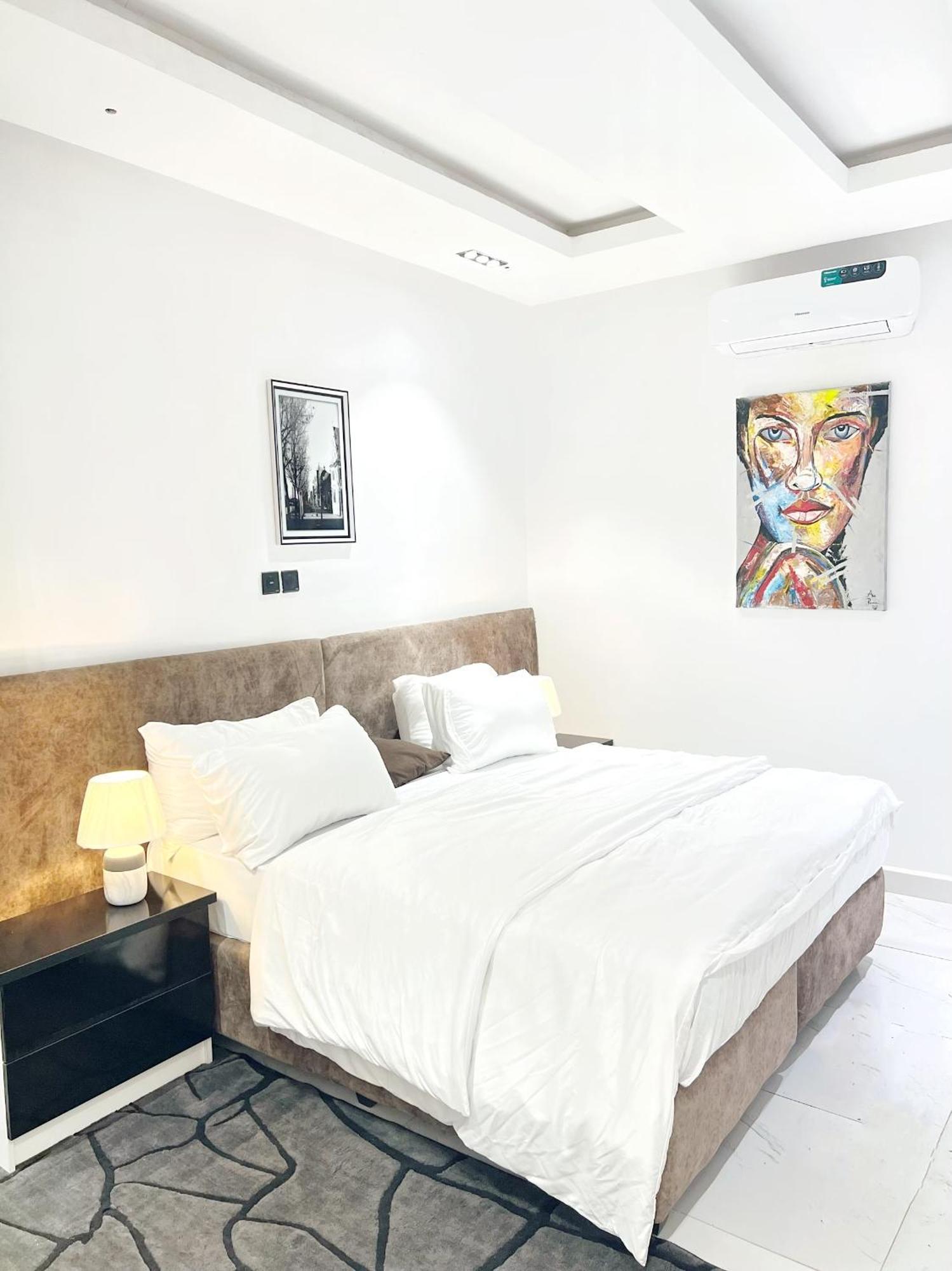 Austra Hotels And Apartments Maitama Abuja Buitenkant foto