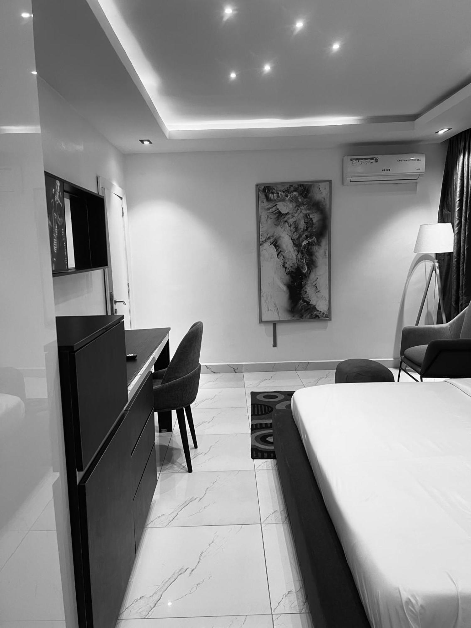 Austra Hotels And Apartments Maitama Abuja Buitenkant foto
