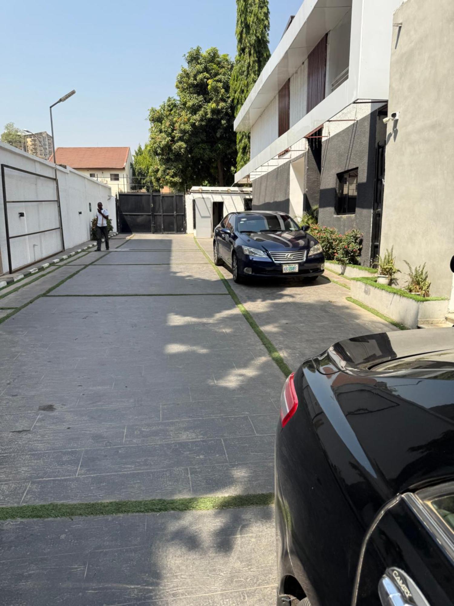 Austra Hotels And Apartments Maitama Abuja Buitenkant foto